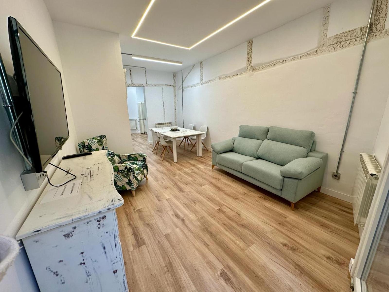 Apartamentos Carolina By Gaiarooms Леон Екстер'єр фото