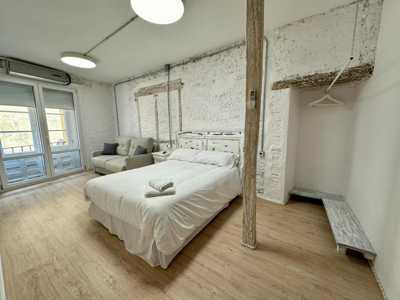 Apartamentos Carolina By Gaiarooms Леон Екстер'єр фото